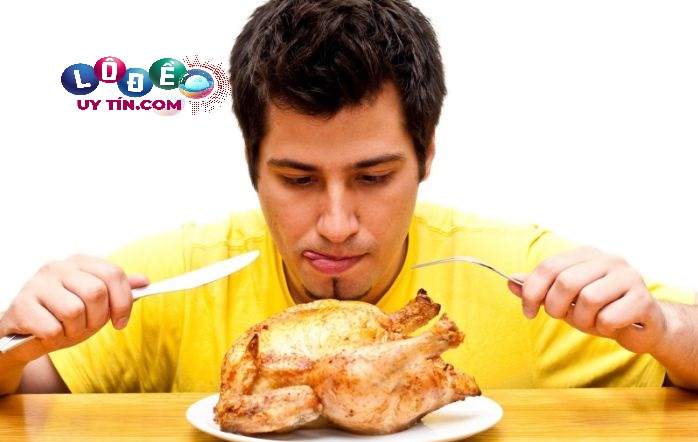 Nằm mơ thấy ăn thịt gà đánh con gì? Điềm báo tốt hay xấu? 22 Nằm mơ thấy ăn thịt gà đánh con gì? Điềm báo tốt hay xấu?